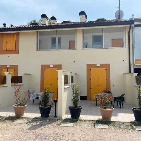 Gold Oasi - Business Solution Aparthotel Ferrara Luaran gambar