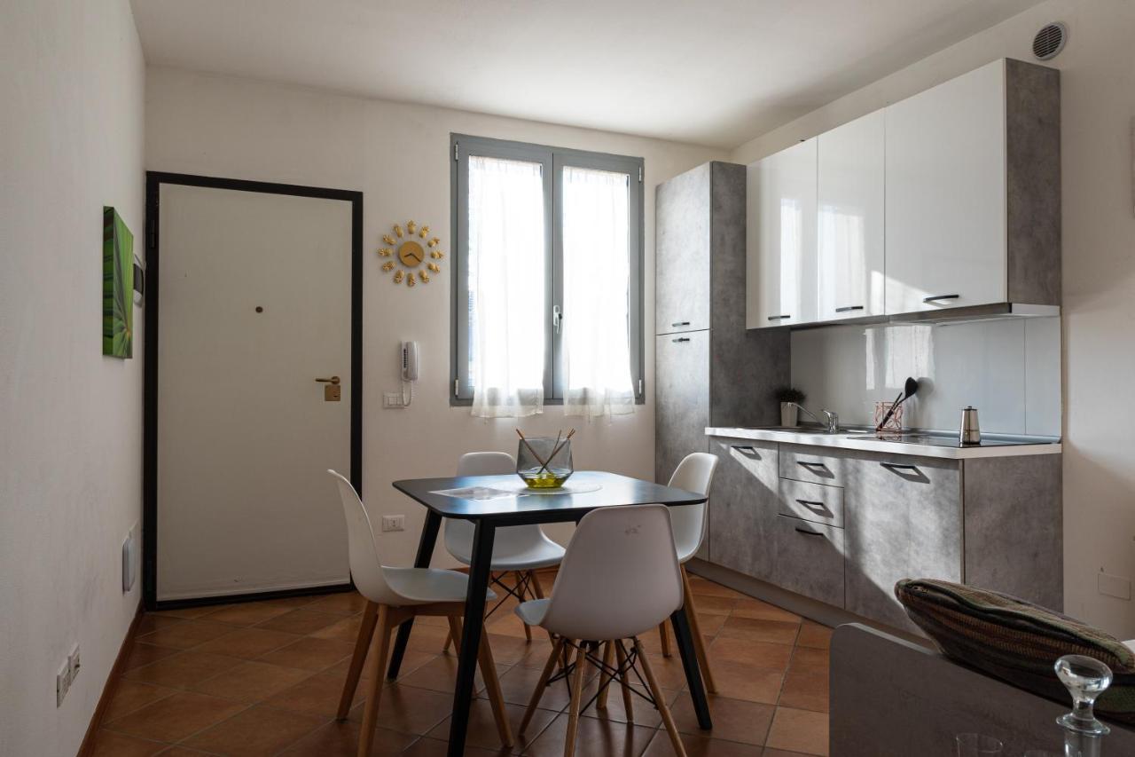 Gold Oasi - Business Solution Aparthotel Ferrara Luaran gambar
