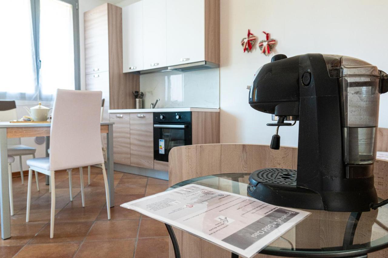 Gold Oasi - Business Solution Aparthotel Ferrara Luaran gambar