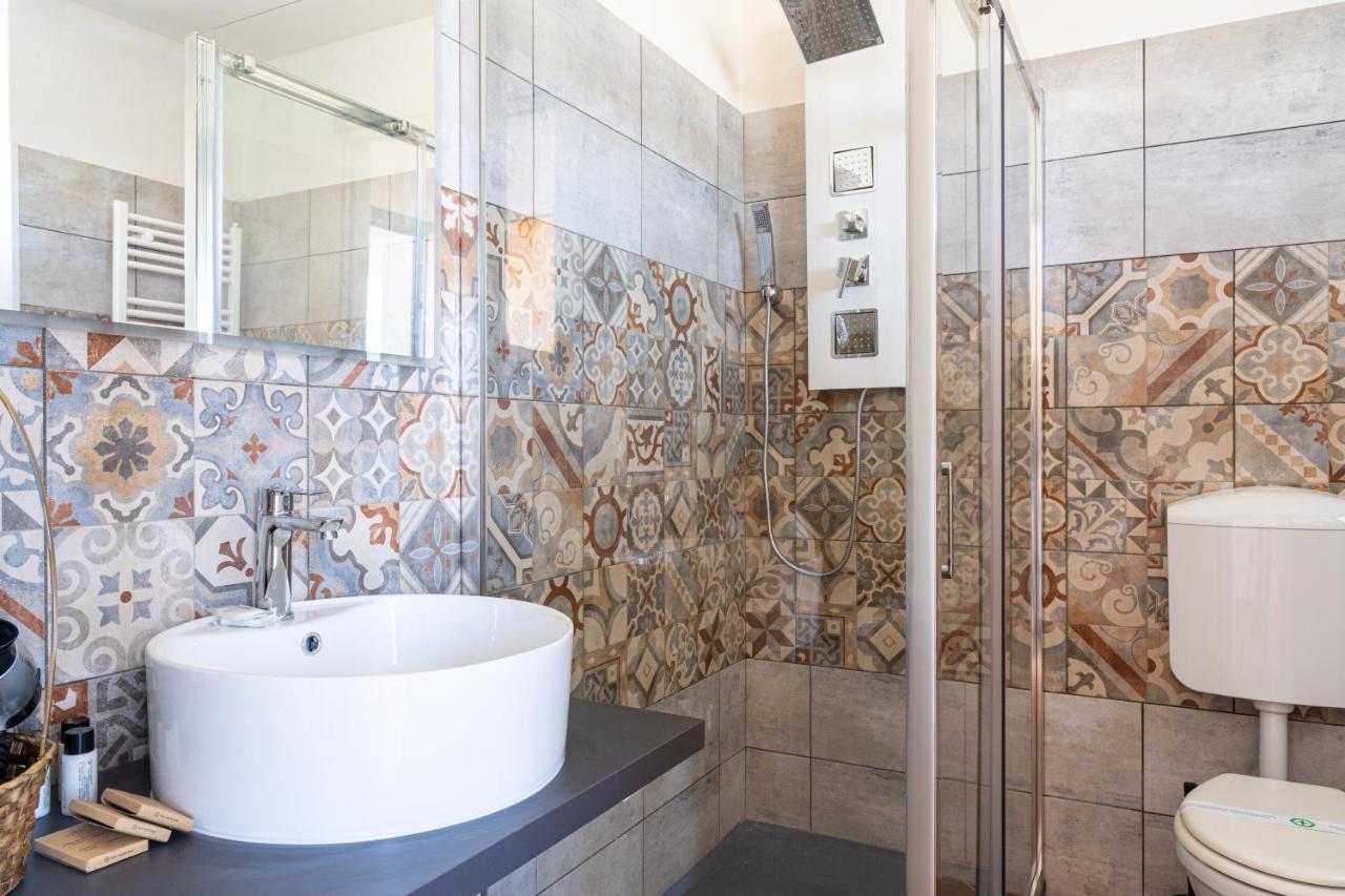 Gold Oasi - Business Solution Aparthotel Ferrara Luaran gambar