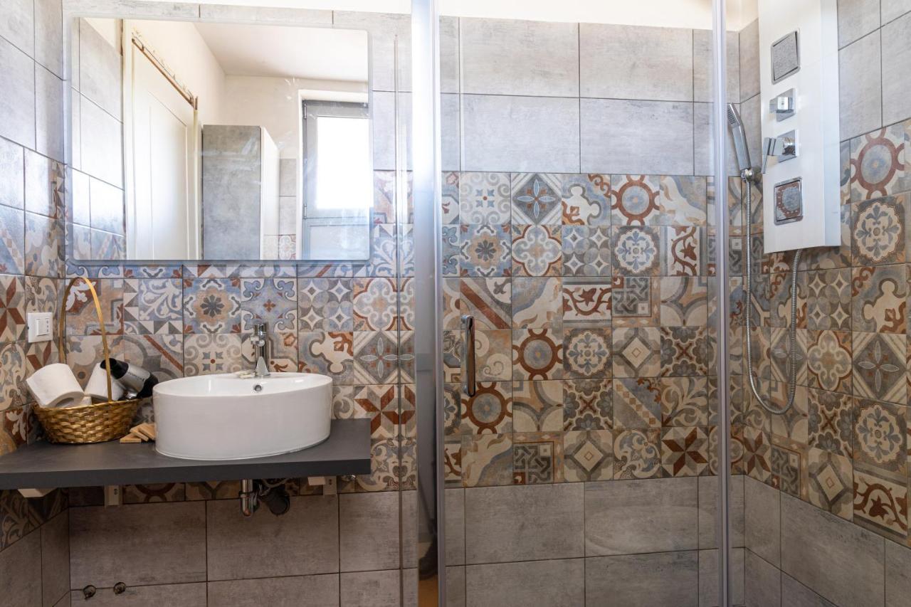 Gold Oasi - Business Solution Aparthotel Ferrara Luaran gambar