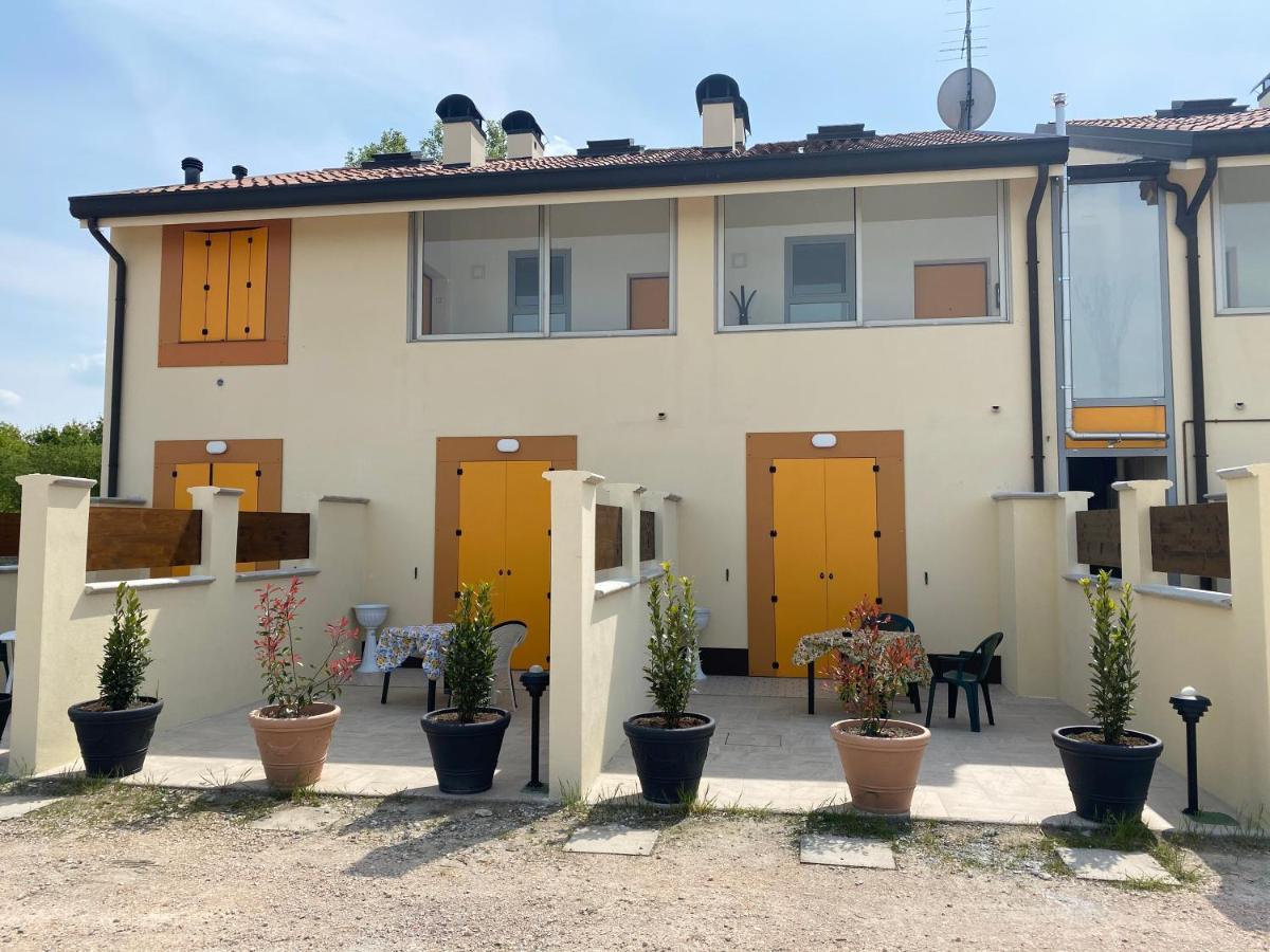 Gold Oasi - Business Solution Aparthotel Ferrara Luaran gambar